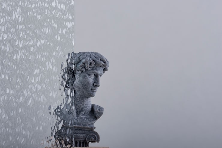 Statue of justice blindfolded